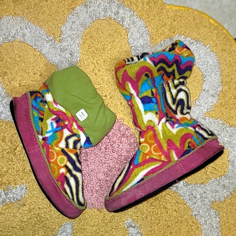Acorn girl indoor boots loafers multicolored soft comfy funky print 12.5-13.5c